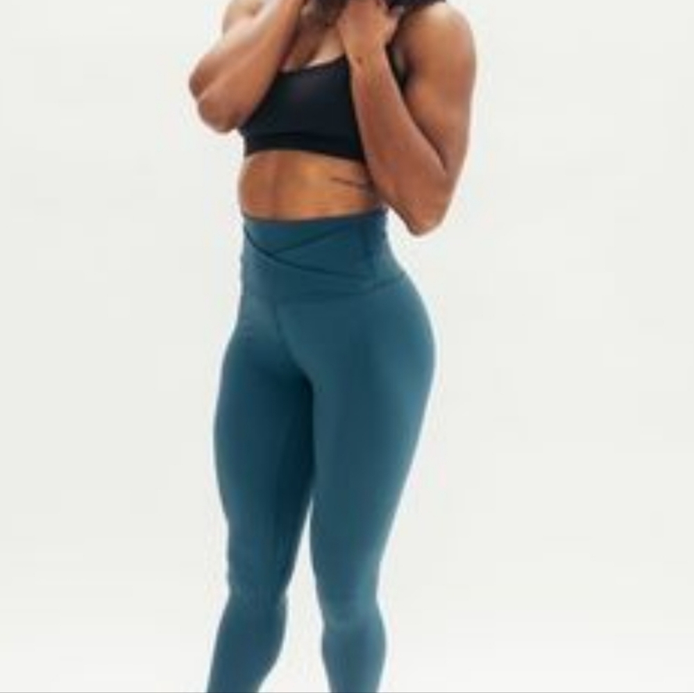 P'tula Emily legging size small Emerald Isle